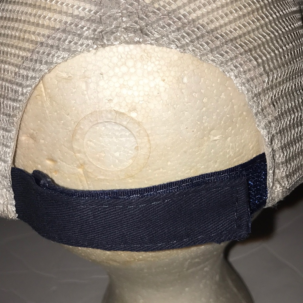 Hat - Picture 4 of 9